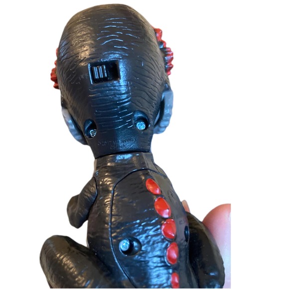 Fingerlings Untamed Infrared Black & Red T-Rex Dinosaur 2017 - Picture 2 of 3